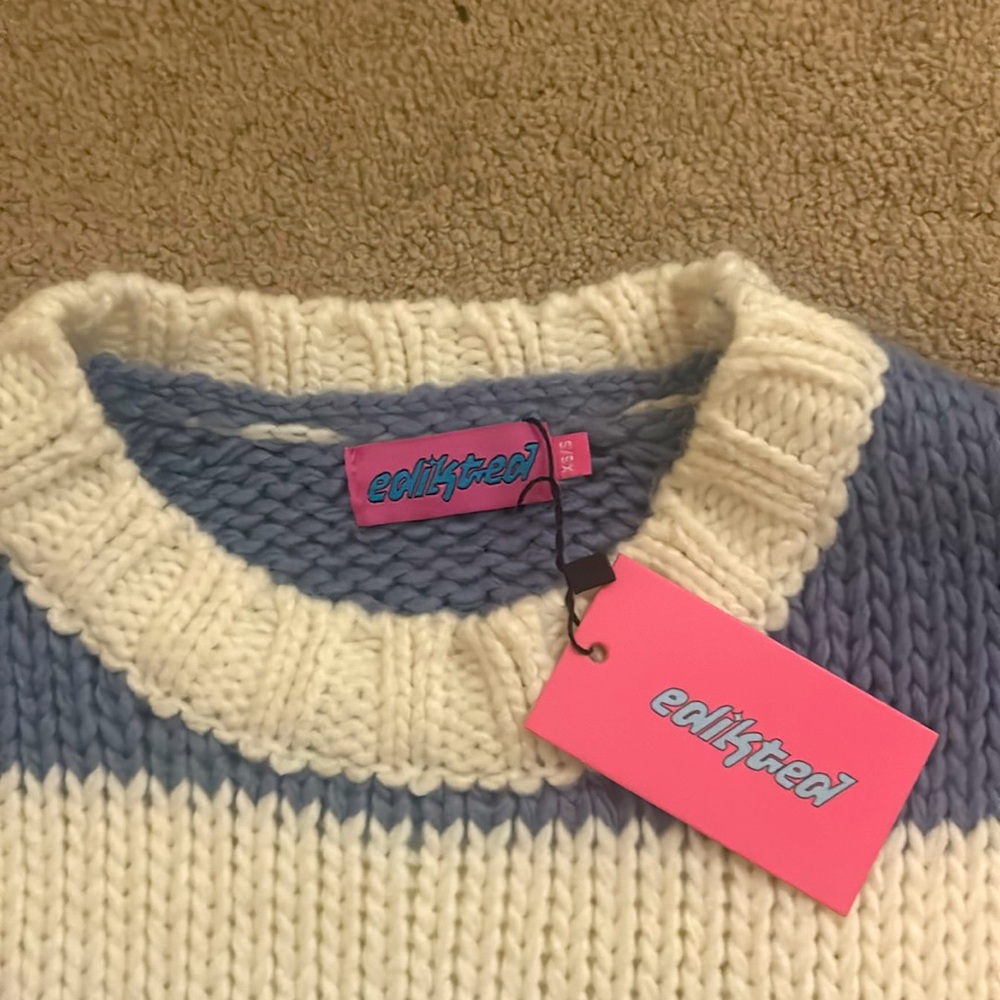 Edikted Cropped Knit Sweater - Picture 3 of 5